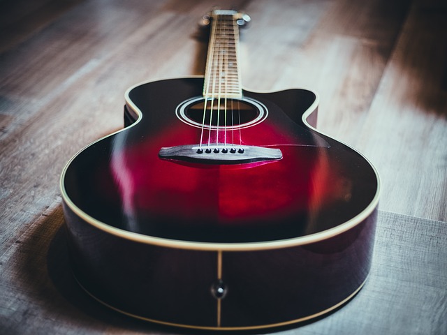 yamaha-gitaar-akoestisch-rood