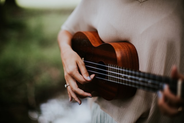 ukulele-leren-spelen.jpg